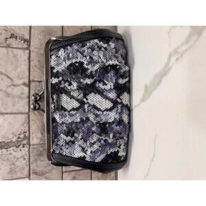 966. NWT Coach Madison Sequins Kisslock clutch